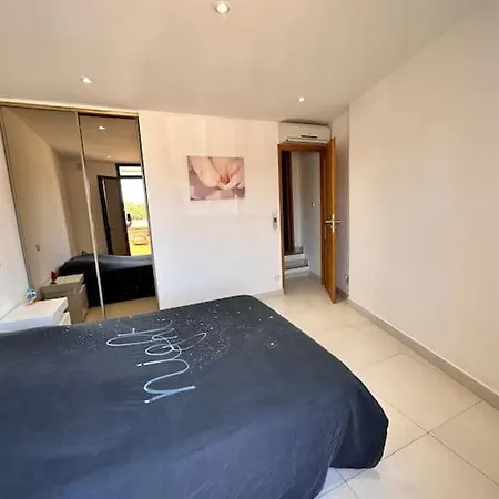Appartement L'Elegance De La Pierre à Fourques  Extérieur photo