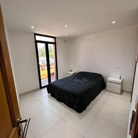 Appartement L'Elegance De La Pierre à Fourques  Extérieur photo