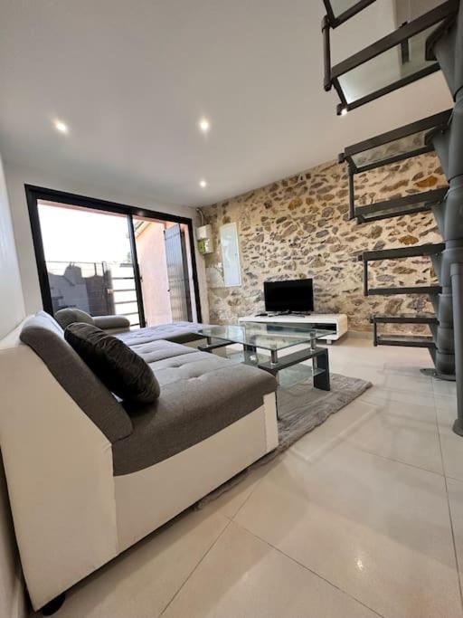 Appartement L'elegance De La Pierre Fourques (Gard)